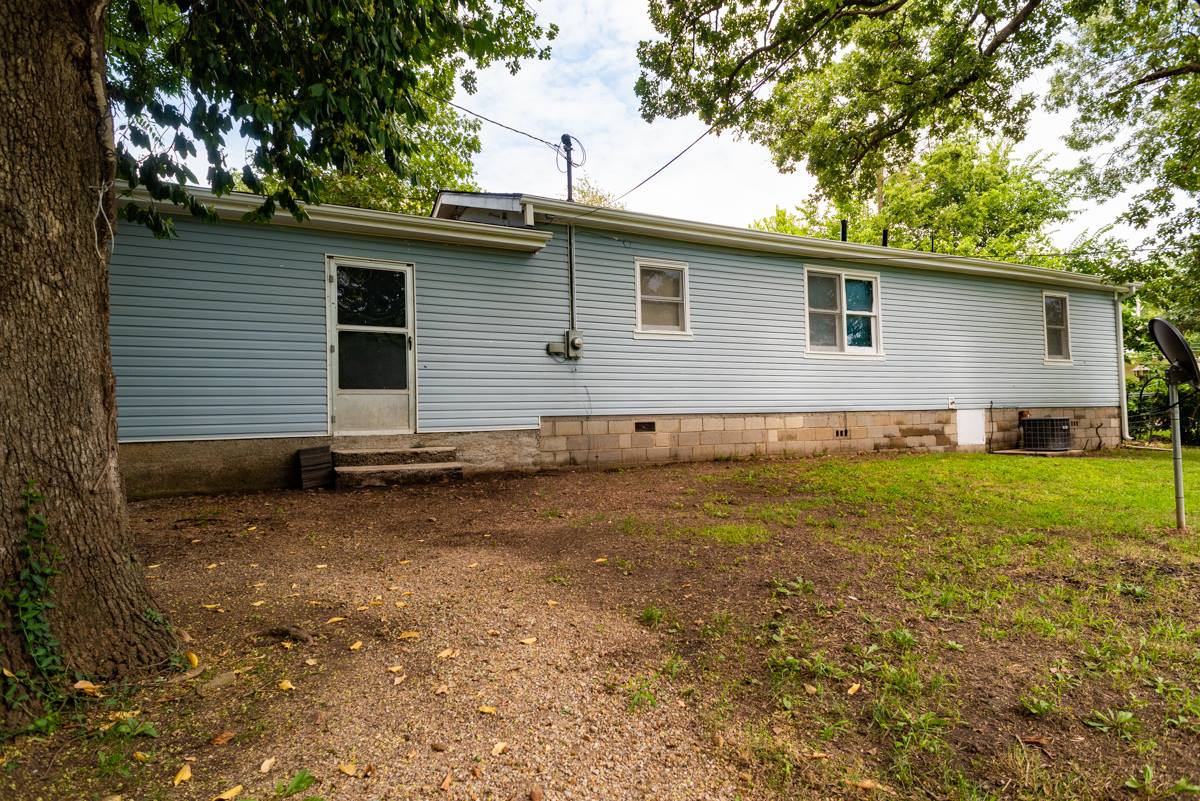 2434 Nashville St, Joplin, MO 64801