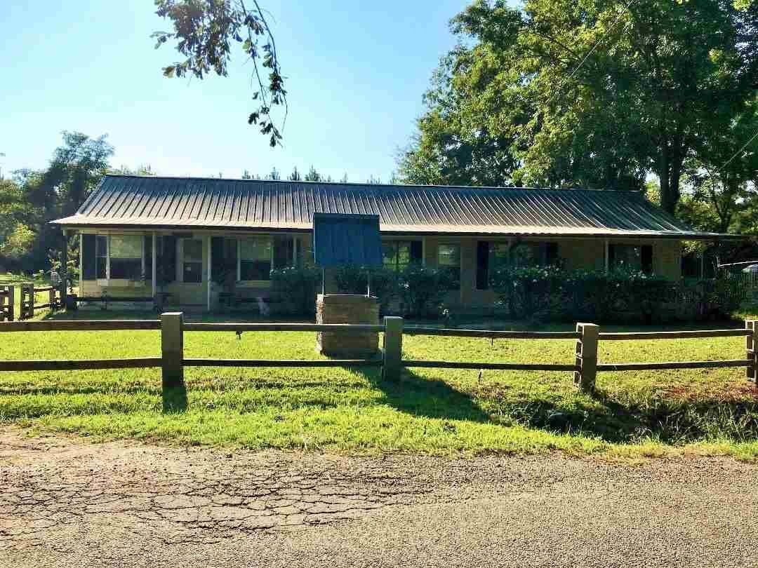 225 CR 4328, DeKalb, TX 75559