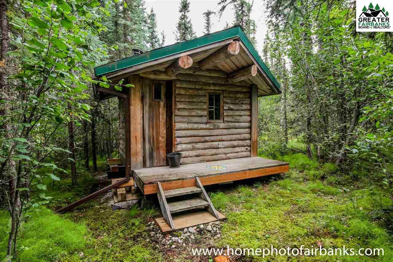 1427 Jones Road, Fairbanks, AK 99709