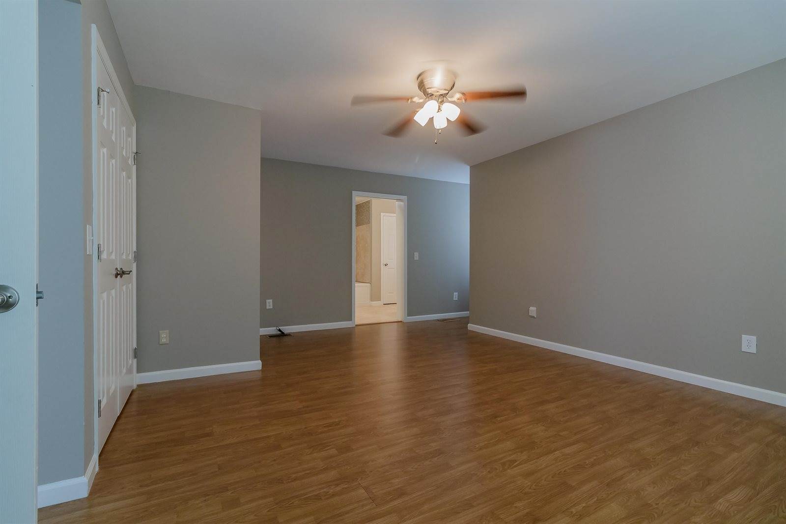 92 Topaz St, Rossville, GA 30741