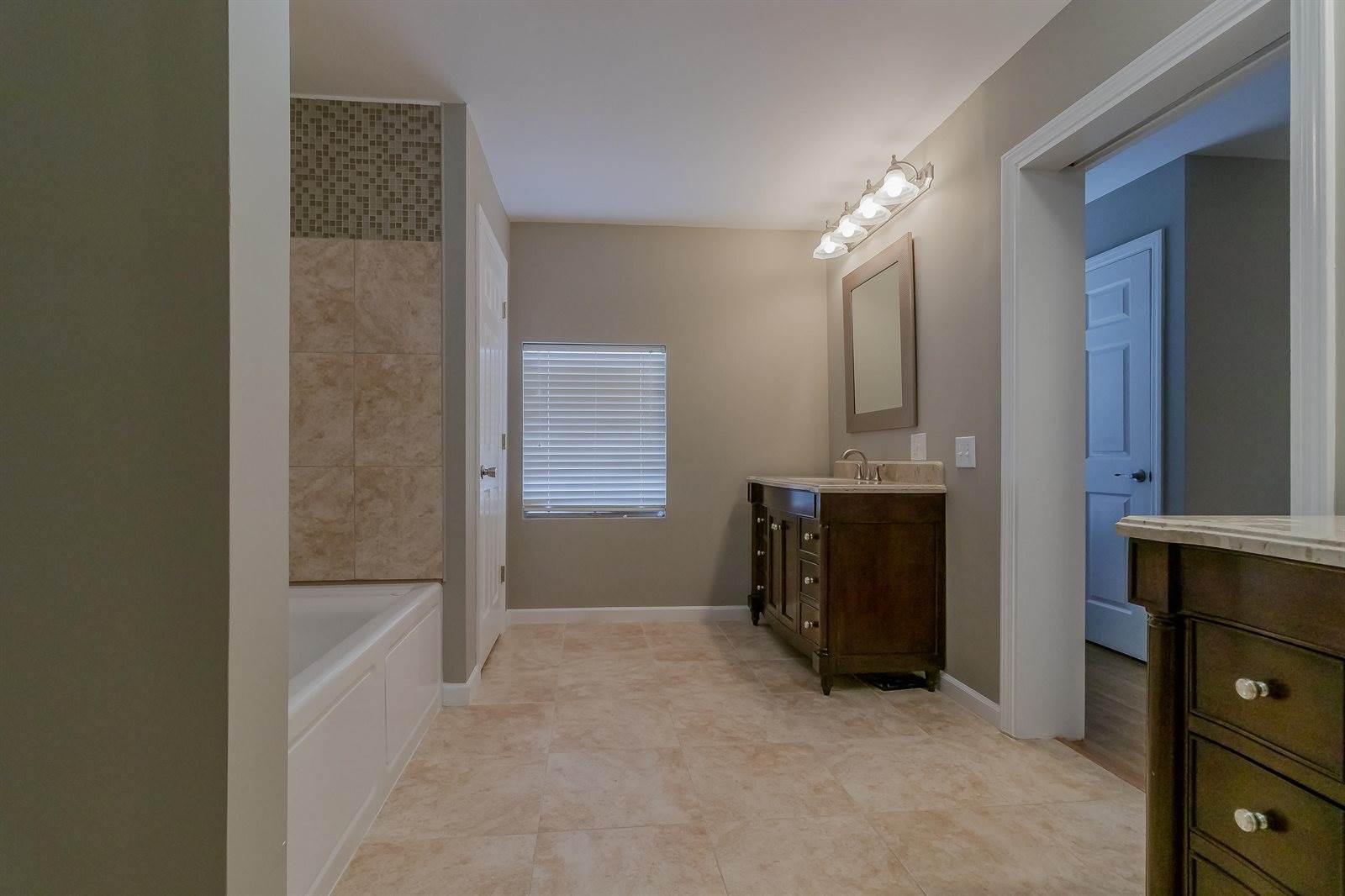 92 Topaz St, Rossville, GA 30741