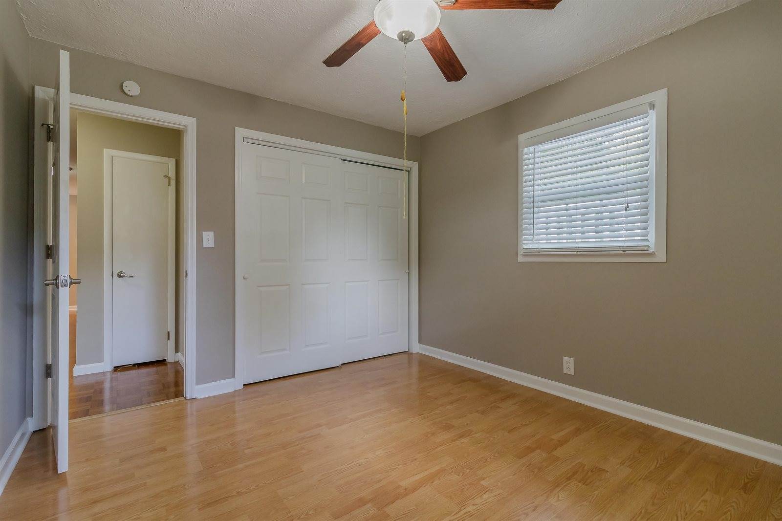 92 Topaz St, Rossville, GA 30741