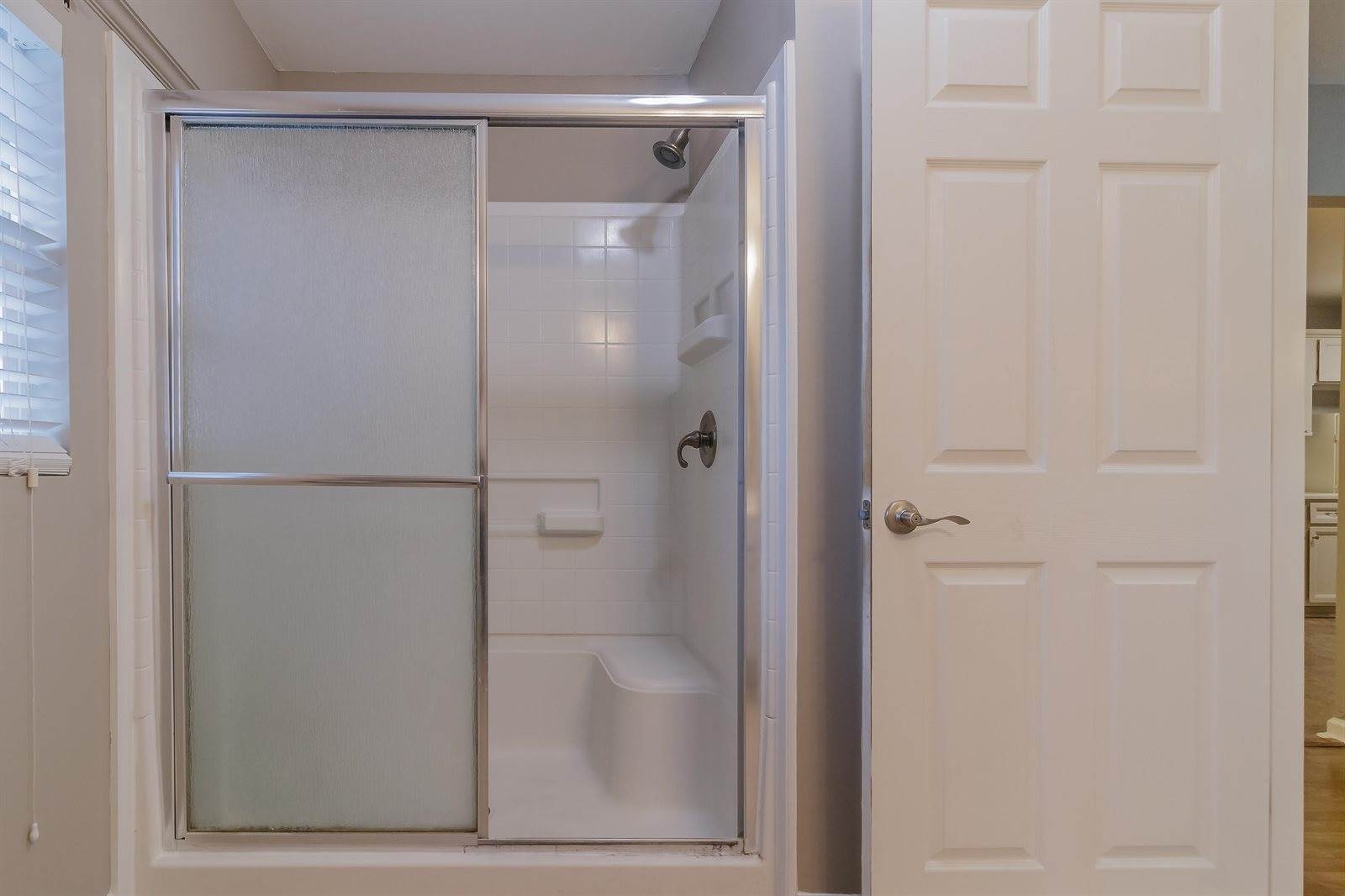 92 Topaz St, Rossville, GA 30741