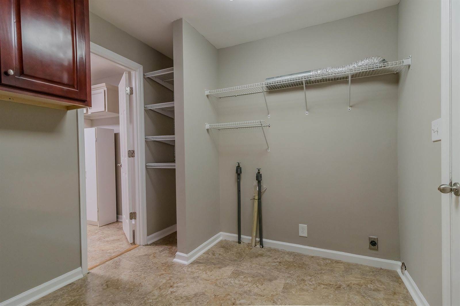 92 Topaz St, Rossville, GA 30741