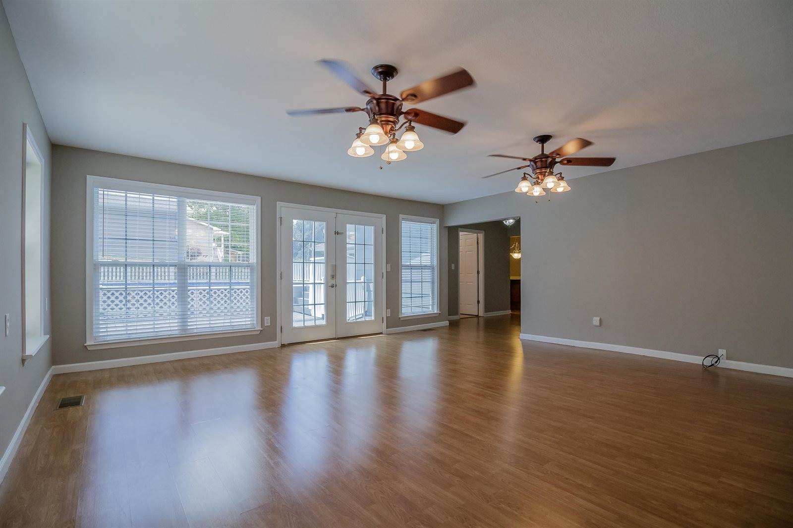 92 Topaz St, Rossville, GA 30741