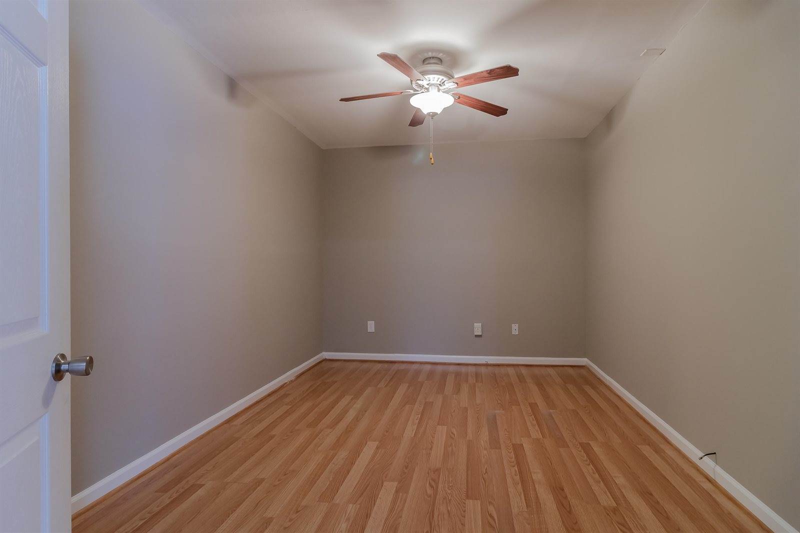 92 Topaz St, Rossville, GA 30741