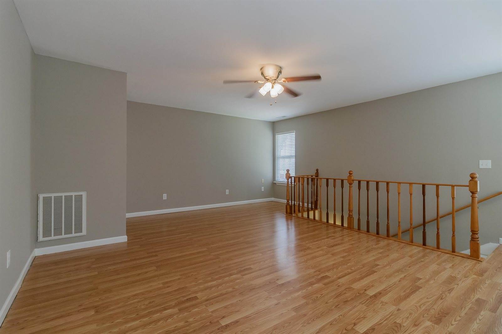 92 Topaz St, Rossville, GA 30741