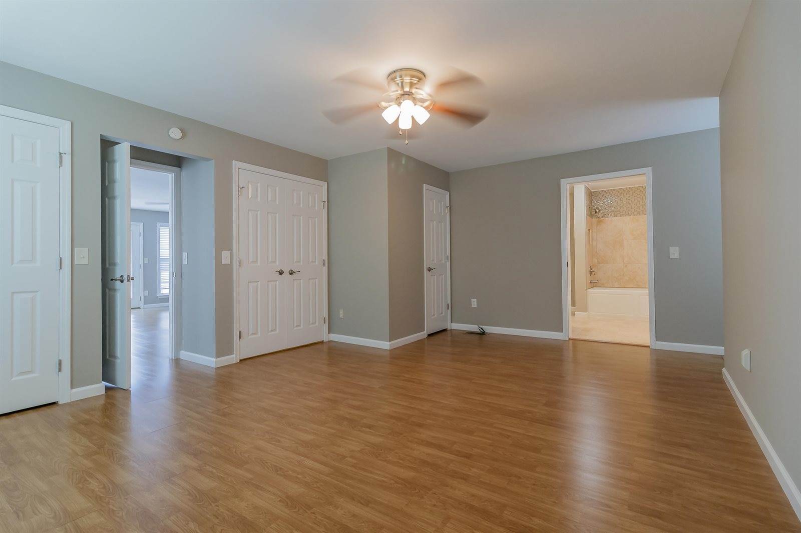 92 Topaz St, Rossville, GA 30741