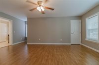 92 Topaz St, Rossville, GA 30741