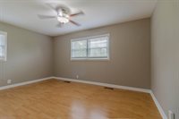 92 Topaz St, Rossville, GA 30741