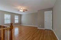 92 Topaz St, Rossville, GA 30741