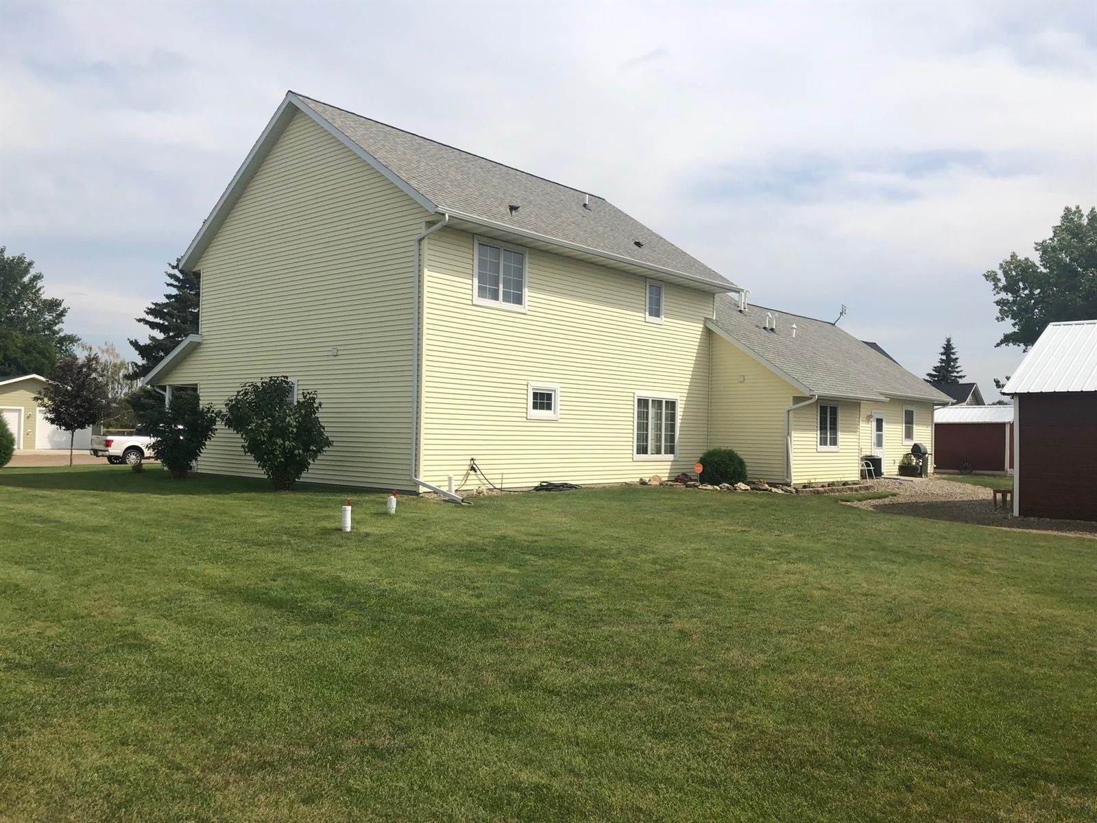 3615 6th Ave East, Williston, ND 58801