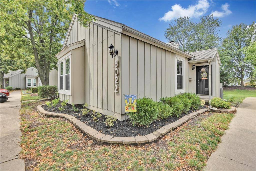 8022 Halsey Street, Lenexa, KS 66215