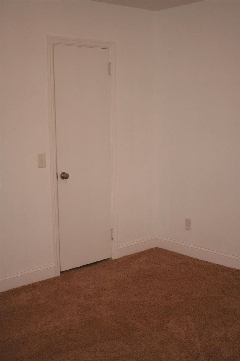 807 Orchard Ter Ter, Rossville, GA 30741