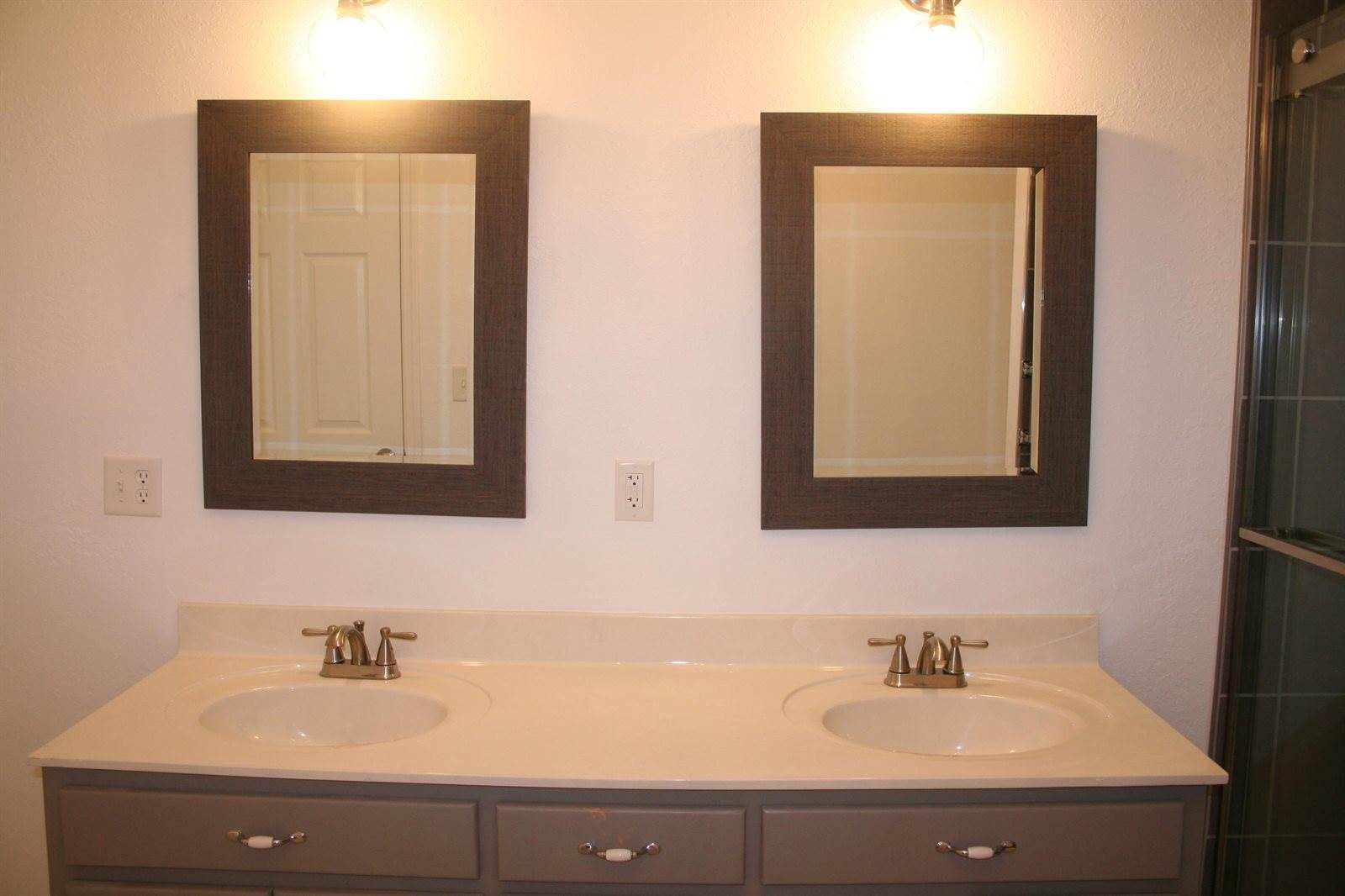 807 Orchard Ter Ter, Rossville, GA 30741