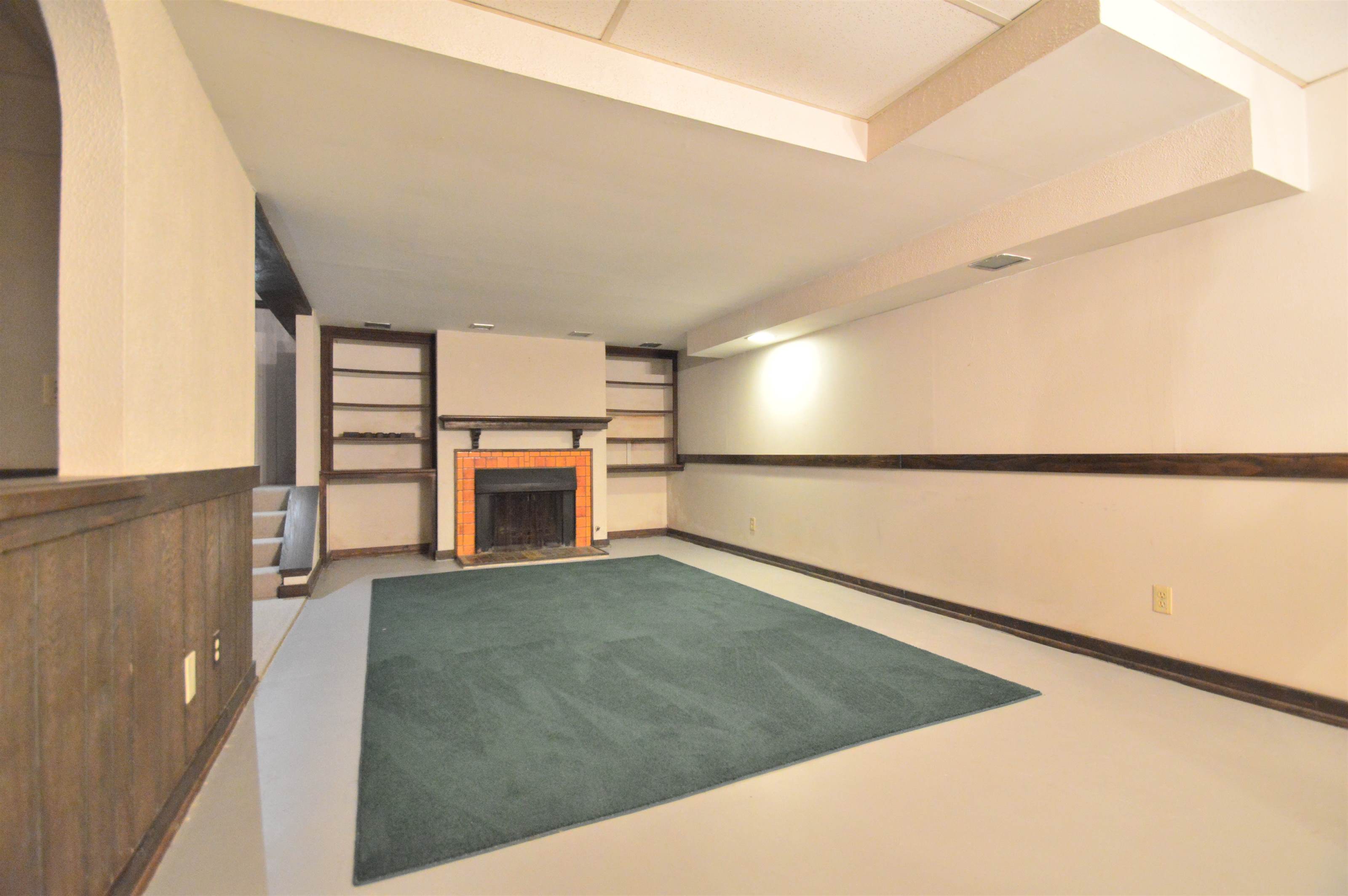 1105 East Highland Ave, Salem, OH 44460