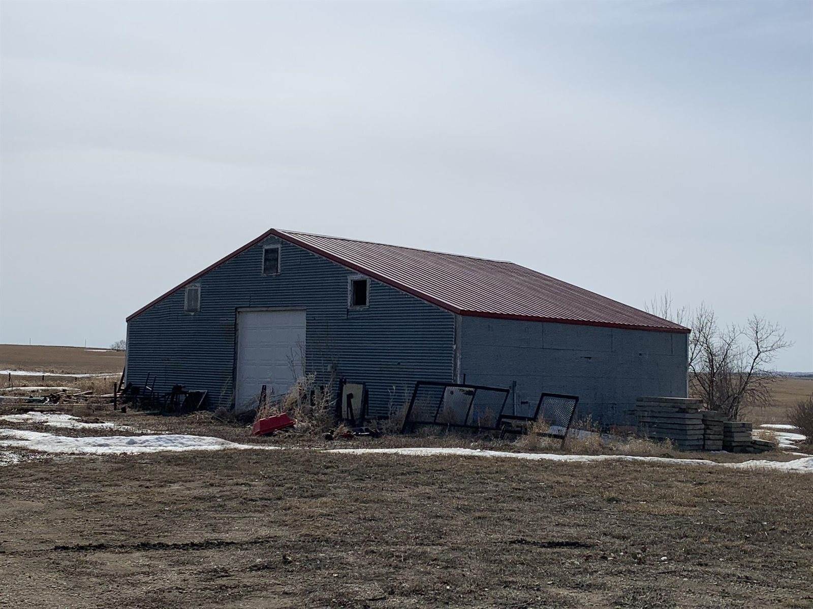 13820 104th St NW, Fortuna, ND 58844