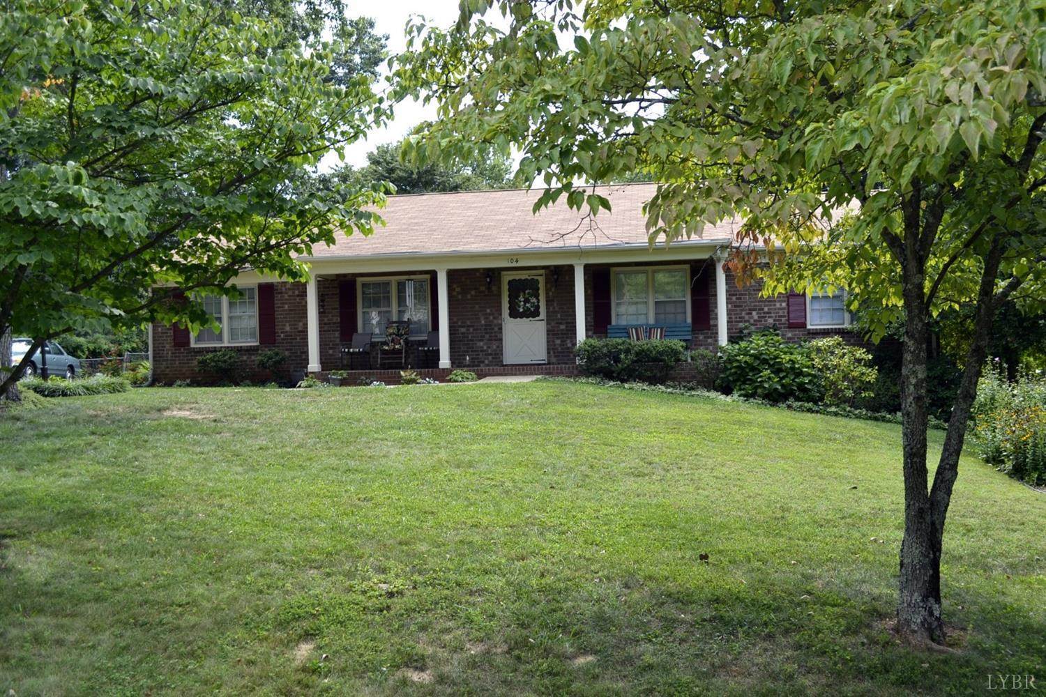 104 Buxton Drive, Lynchburg, VA 24502