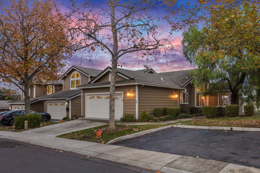 1284 Copper Peak LN, San Jose, CA 95120