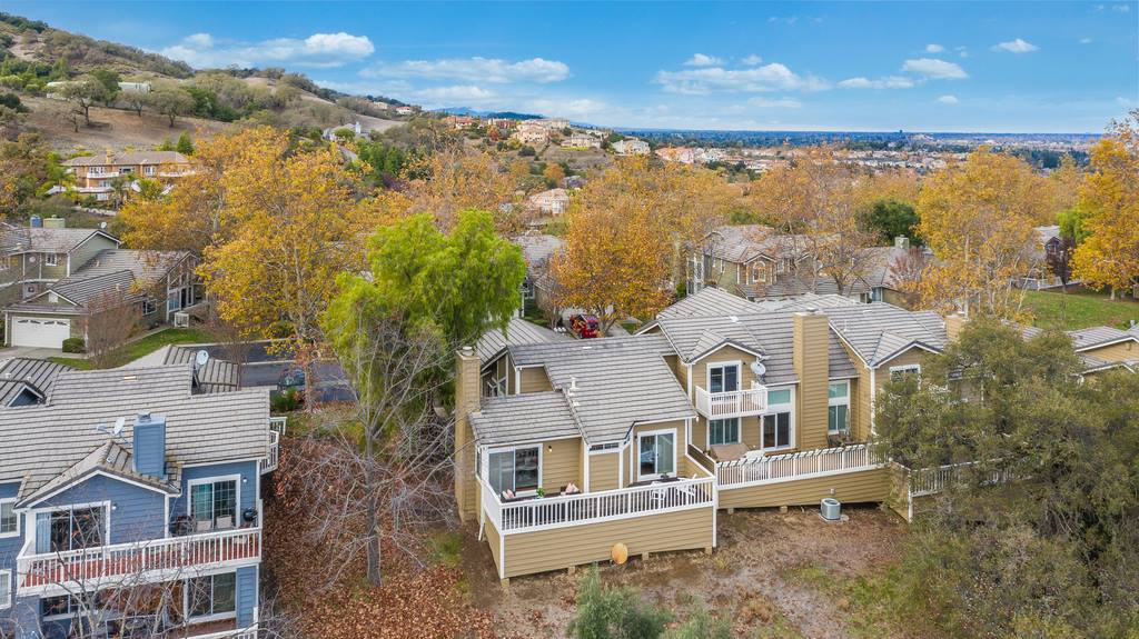 1284 Copper Peak LN, San Jose, CA 95120