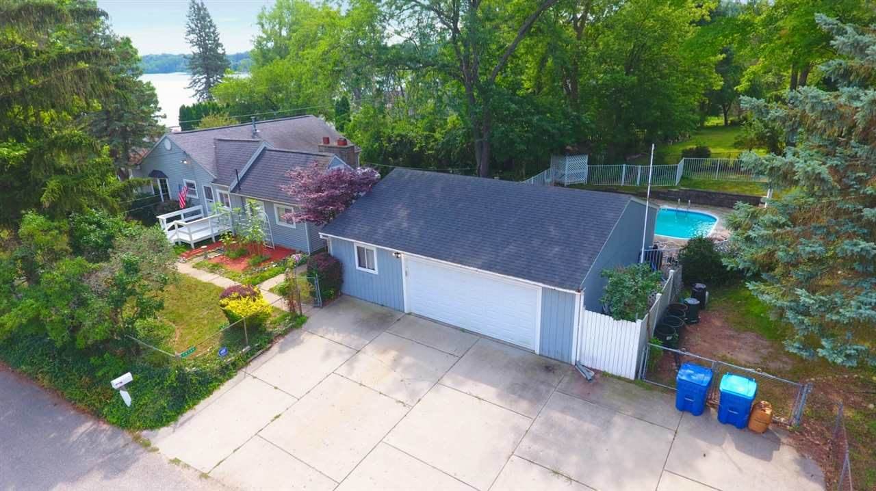 15160 Restwood, Linden, MI 48451 Listings