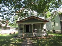 1290 SW College AVE, Topeka, KS 66606