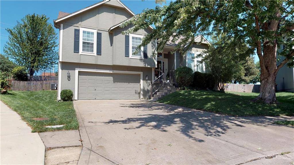 4701 Lone Elm Street, Shawnee, KS 66226