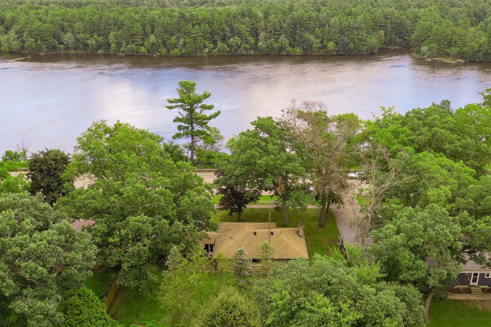 1461 Wisconsin River Drive, Port Edwards, WI 54469