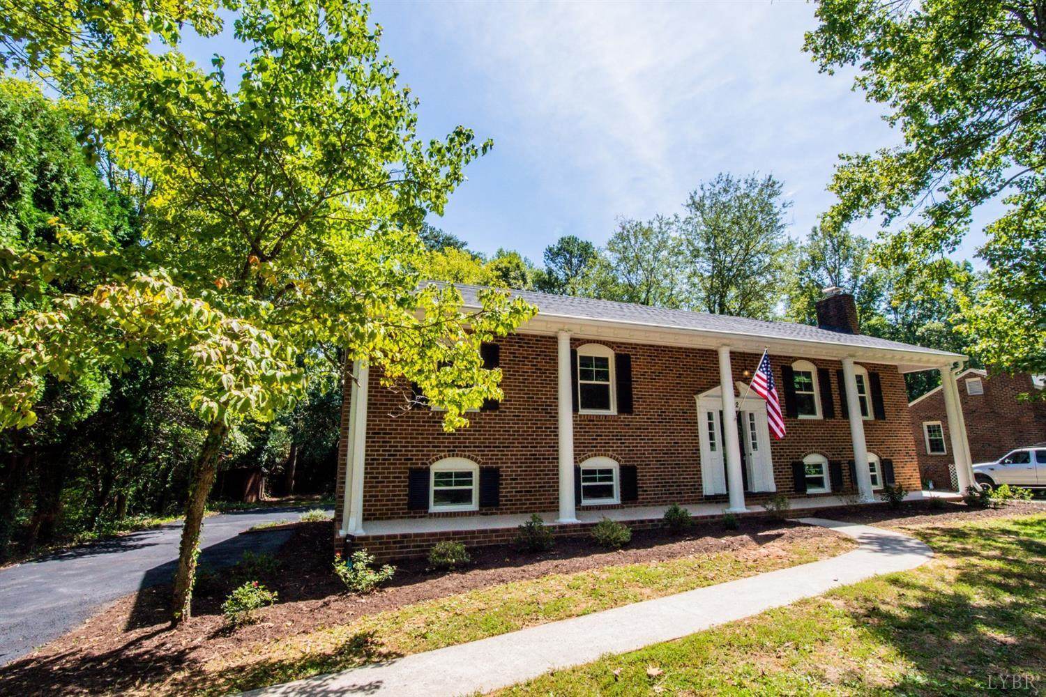 502 Bedford Springs Road, Lynchburg, VA 24502