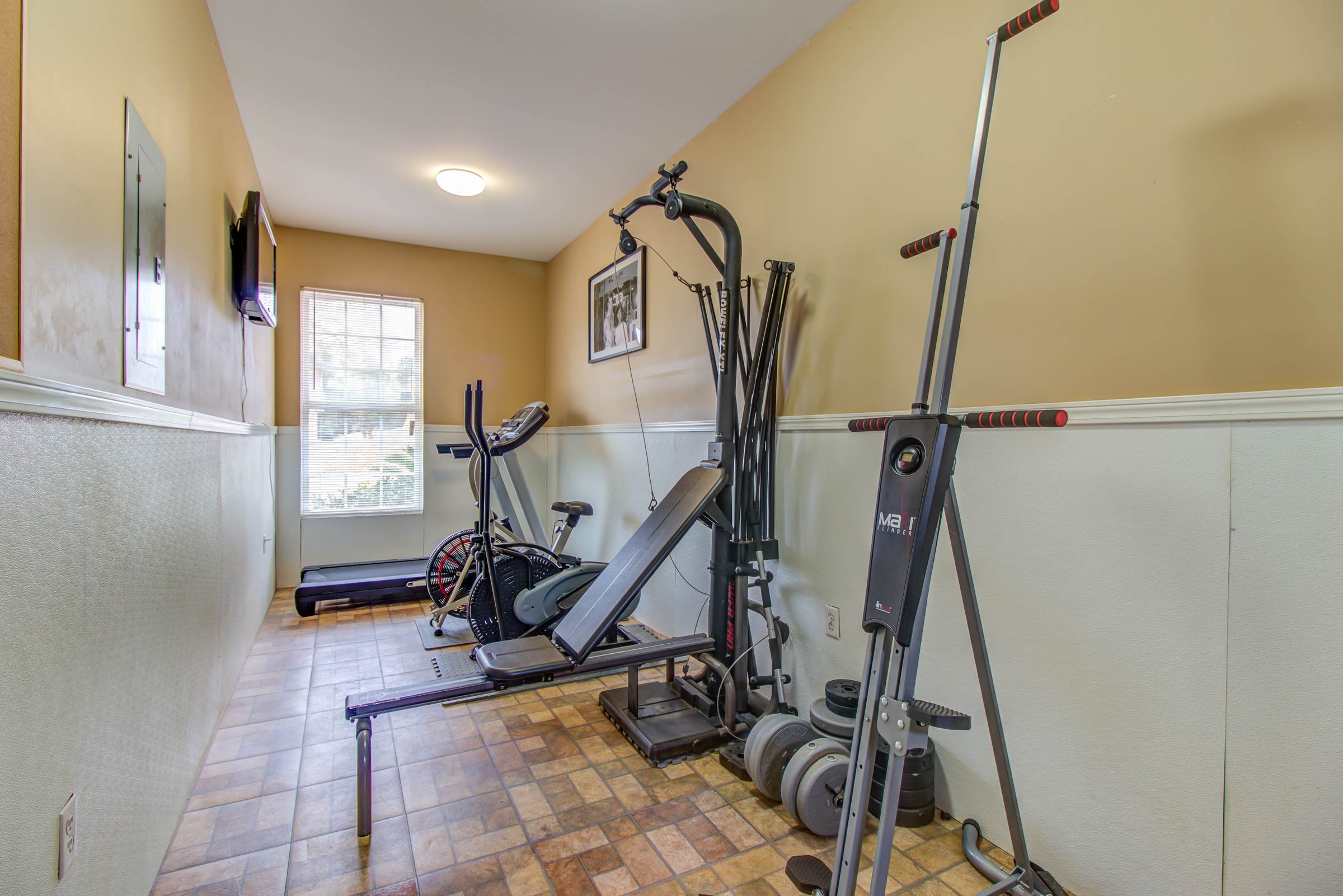 13984 N White Swan Cv, Gulfport, MS 39503