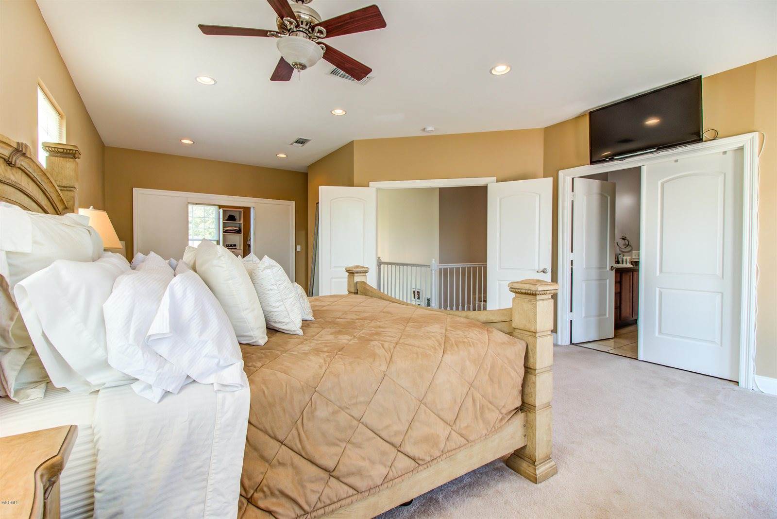 13984 N White Swan Cv, Gulfport, MS 39503