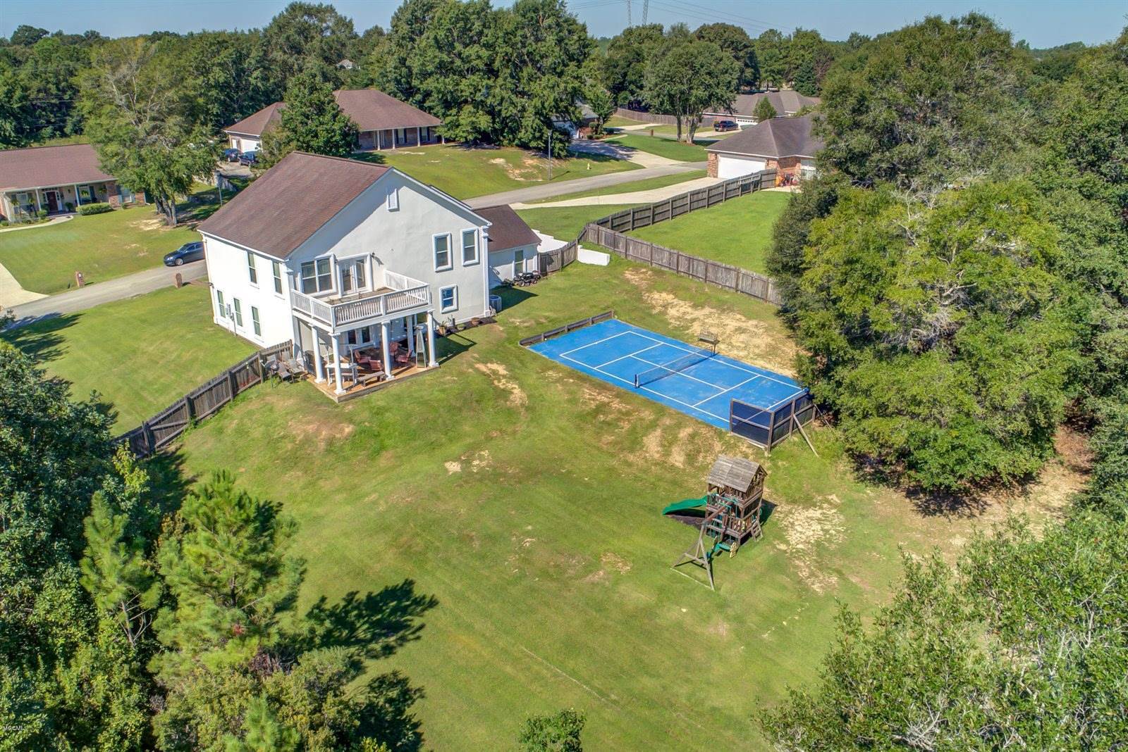 13984 N White Swan Cv, Gulfport, MS 39503