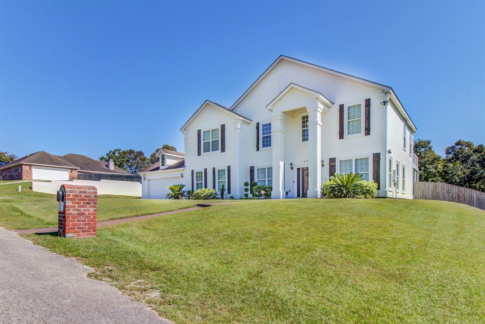 13984 N White Swan Cv, Gulfport, MS 39503