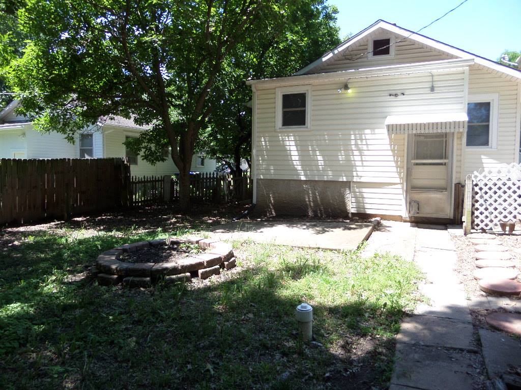 708 SW Medford Ave, Topeka, KS 66606