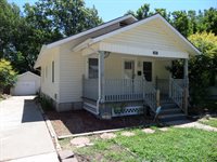 708 SW Medford Ave, Topeka, KS 66606