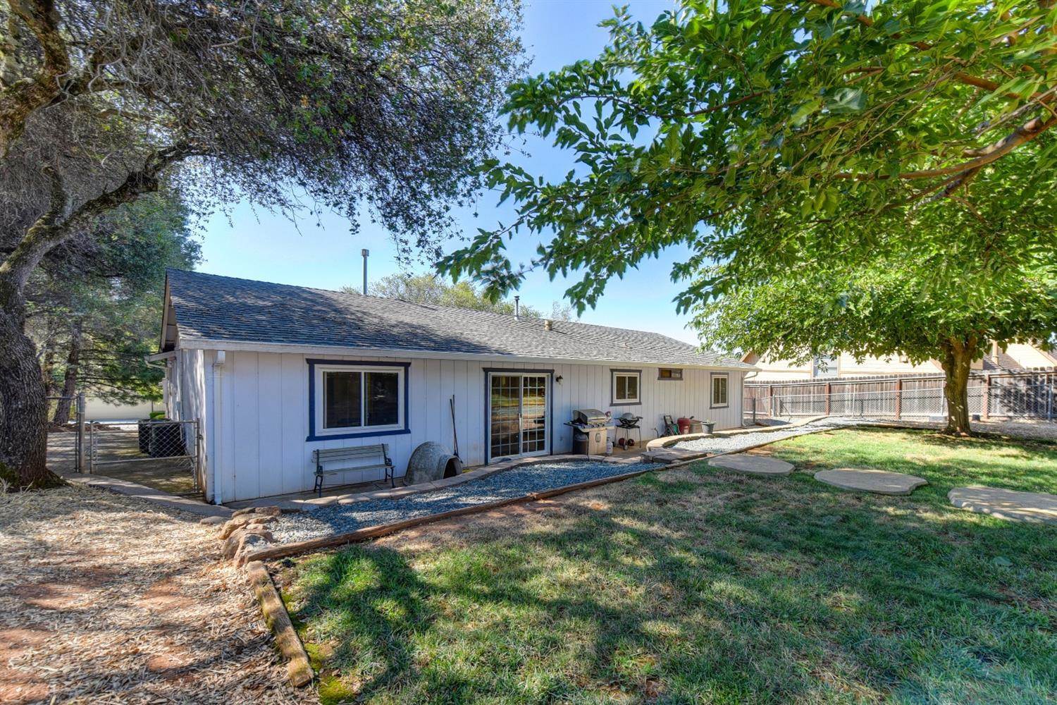 3235 Bentley Drive, Rescue, CA 95672