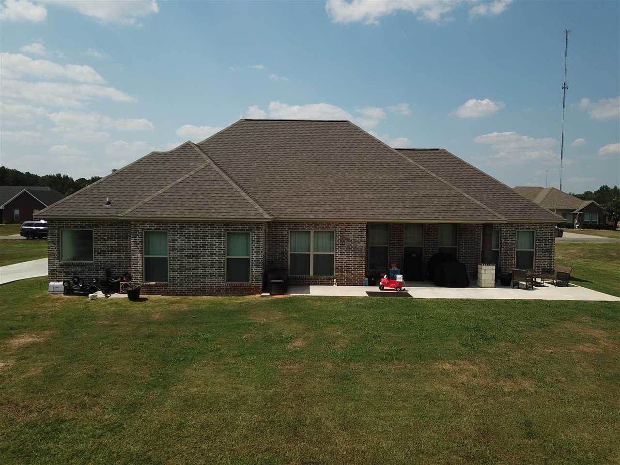 11 Hunnington Drive, New Boston, TX 75570