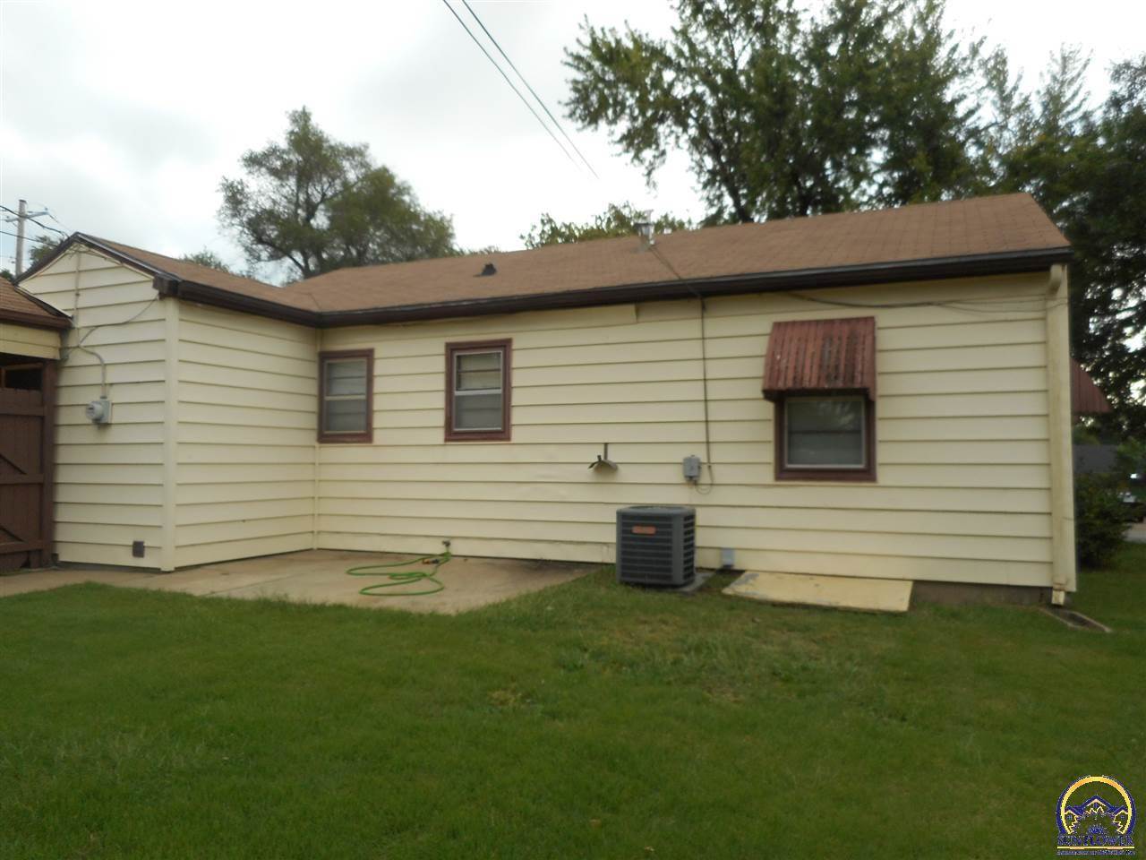 3005 SE Minnesota AVE, Topeka, KS 66605