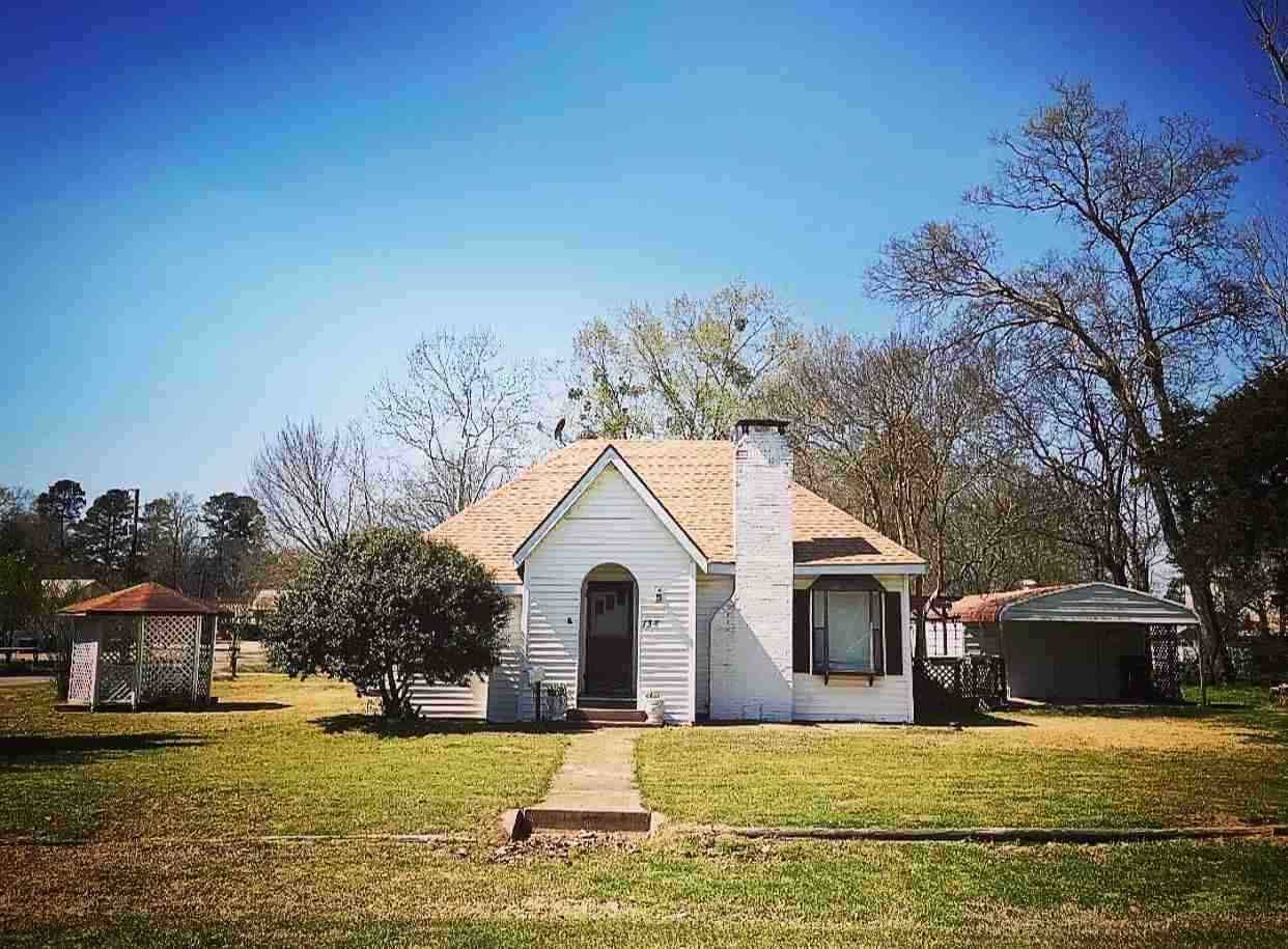 134 Alamo, DeKalb, TX 75559