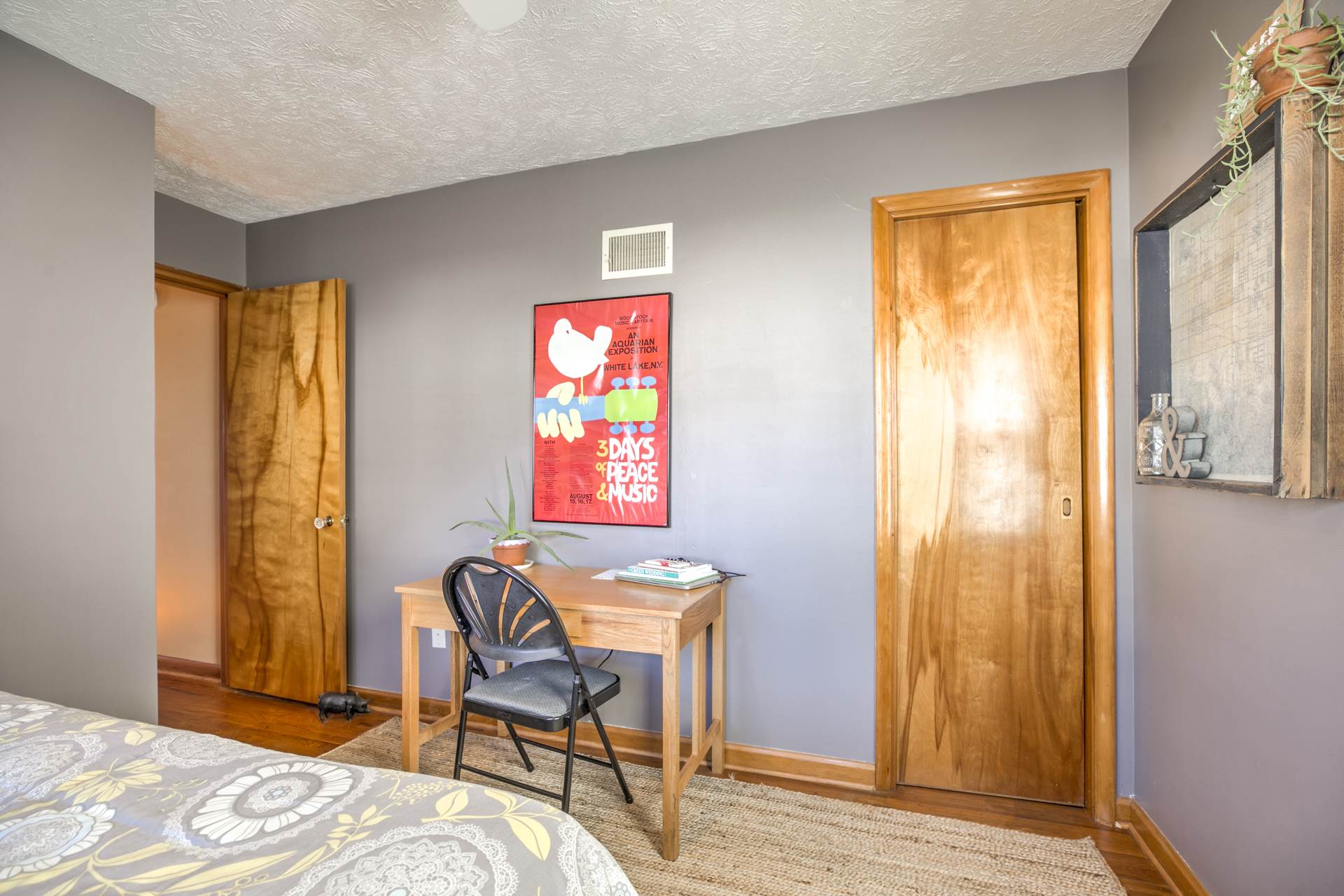 2115 S 49 Ave, Omaha, NE 68106