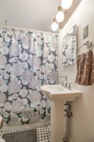 2115 S 49 Ave, Omaha, NE 68106