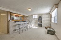 2115 S 49 Ave, Omaha, NE 68106