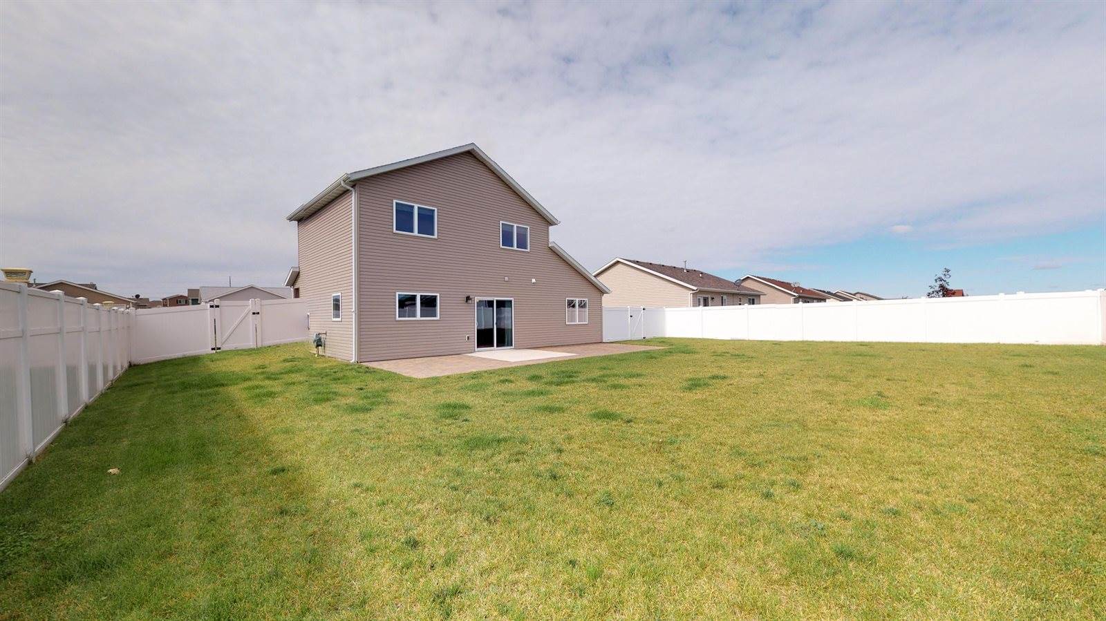 3057 Whitlow Street, Lincoln, ND 58504