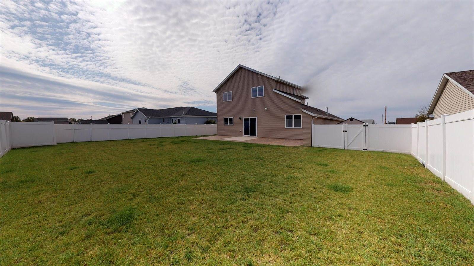 3057 Whitlow Street, Lincoln, ND 58504