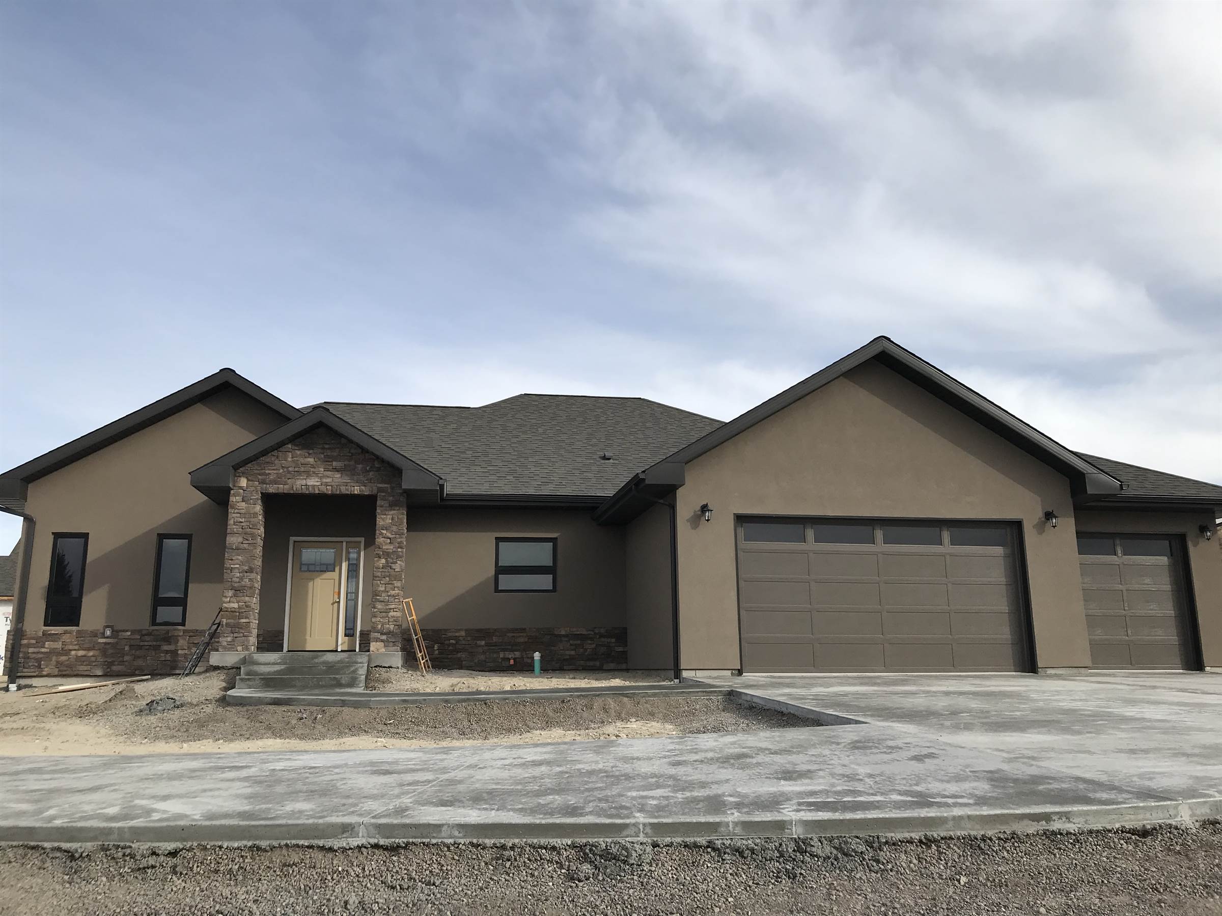 2025 Constitution Loop, Montrose, CO 81401