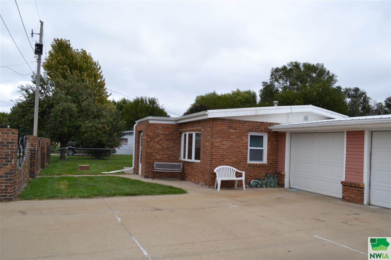 114 Leneve, No. Sioux City, SD 57049