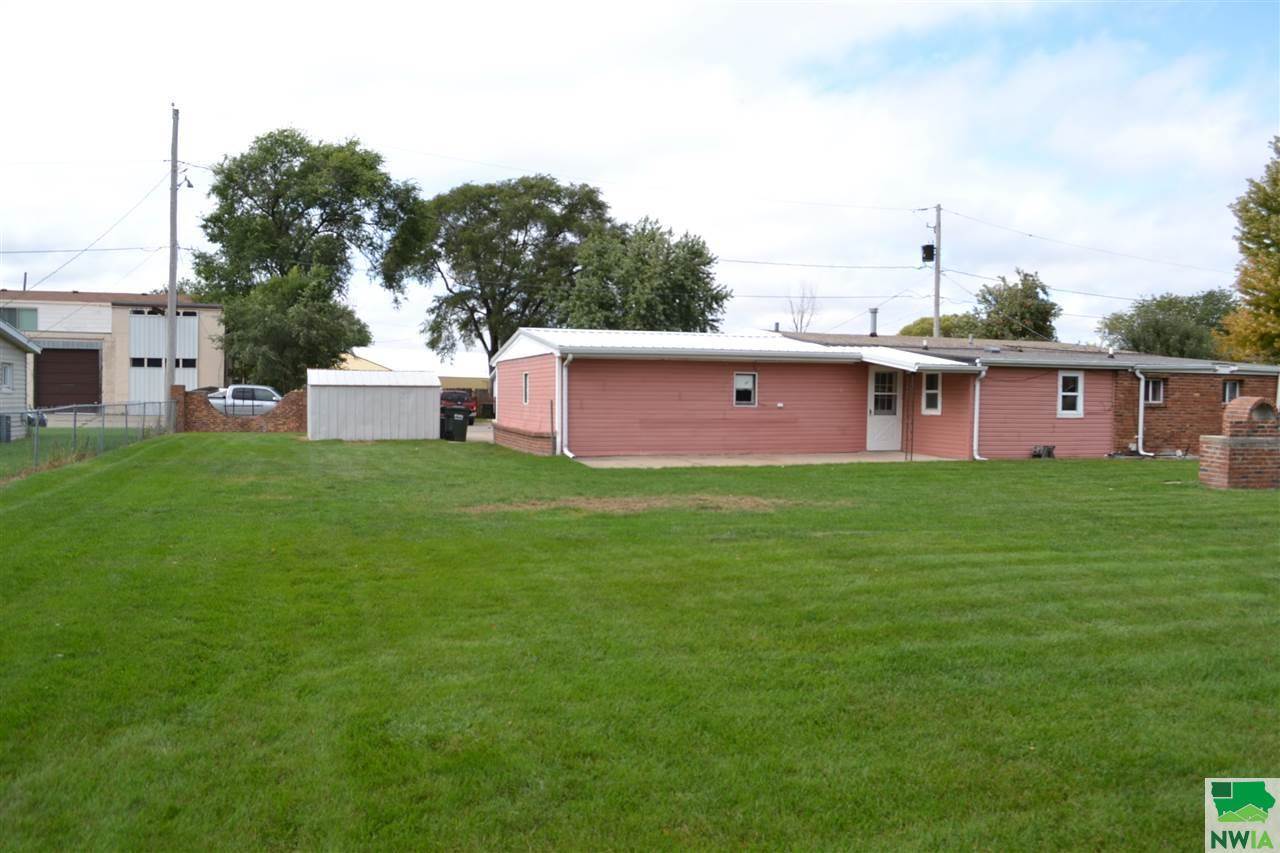 114 Leneve, No. Sioux City, SD 57049