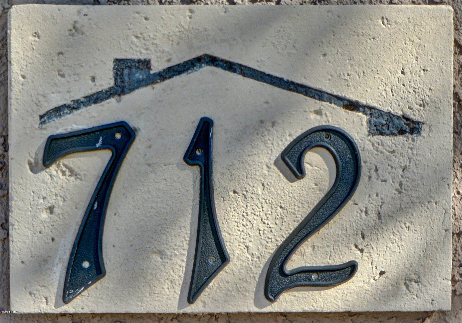 712 West Saguaro Lane, San Tan Valley, AZ 85143