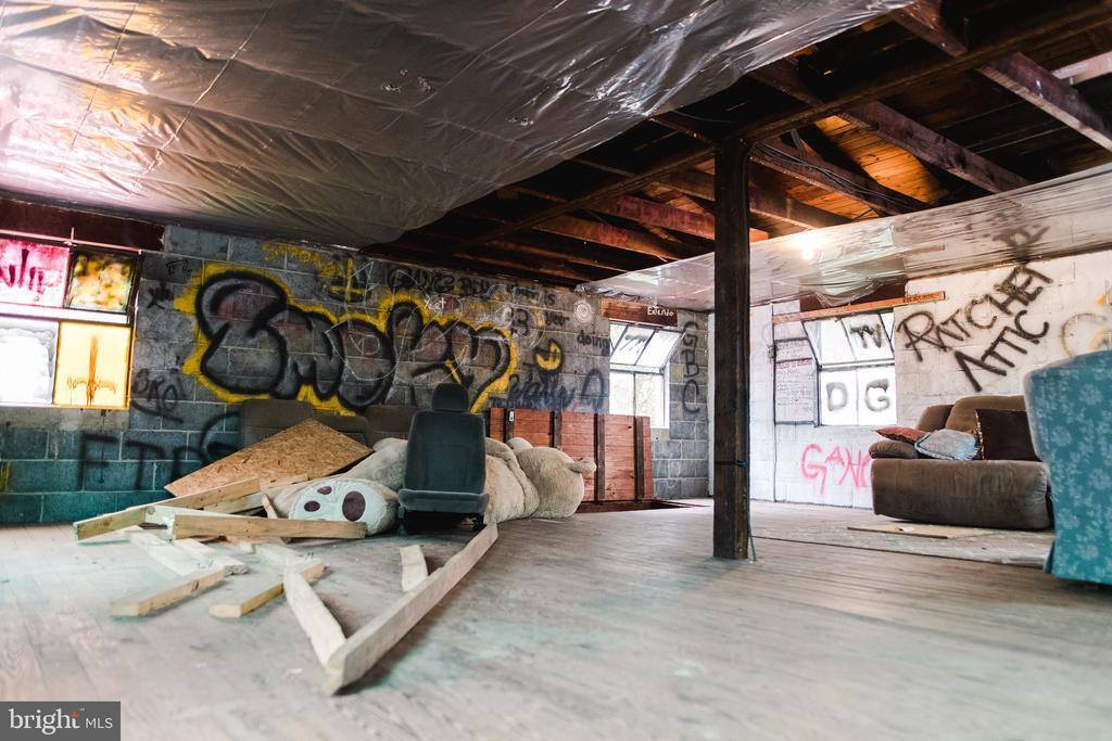 811 West Trindle Road, Mechanicsburg, PA 17055