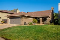 2420 Wild Rose Drive, Lincoln, CA 95648